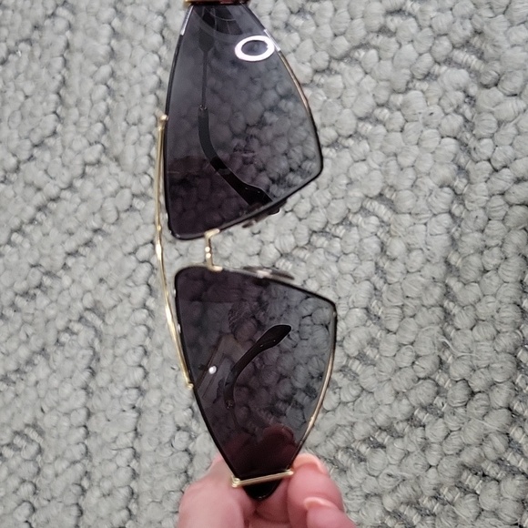 Burberry Gold Frame Sunglasses with Black Gradient Lenses - Picture 9 of 9